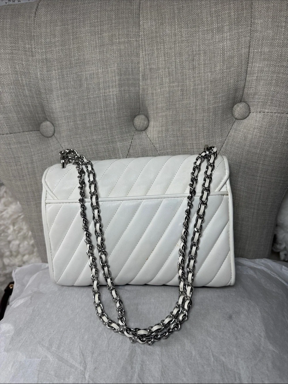 Michael Kors White Quilted Chain Shoulder Bag with Silver Hardware